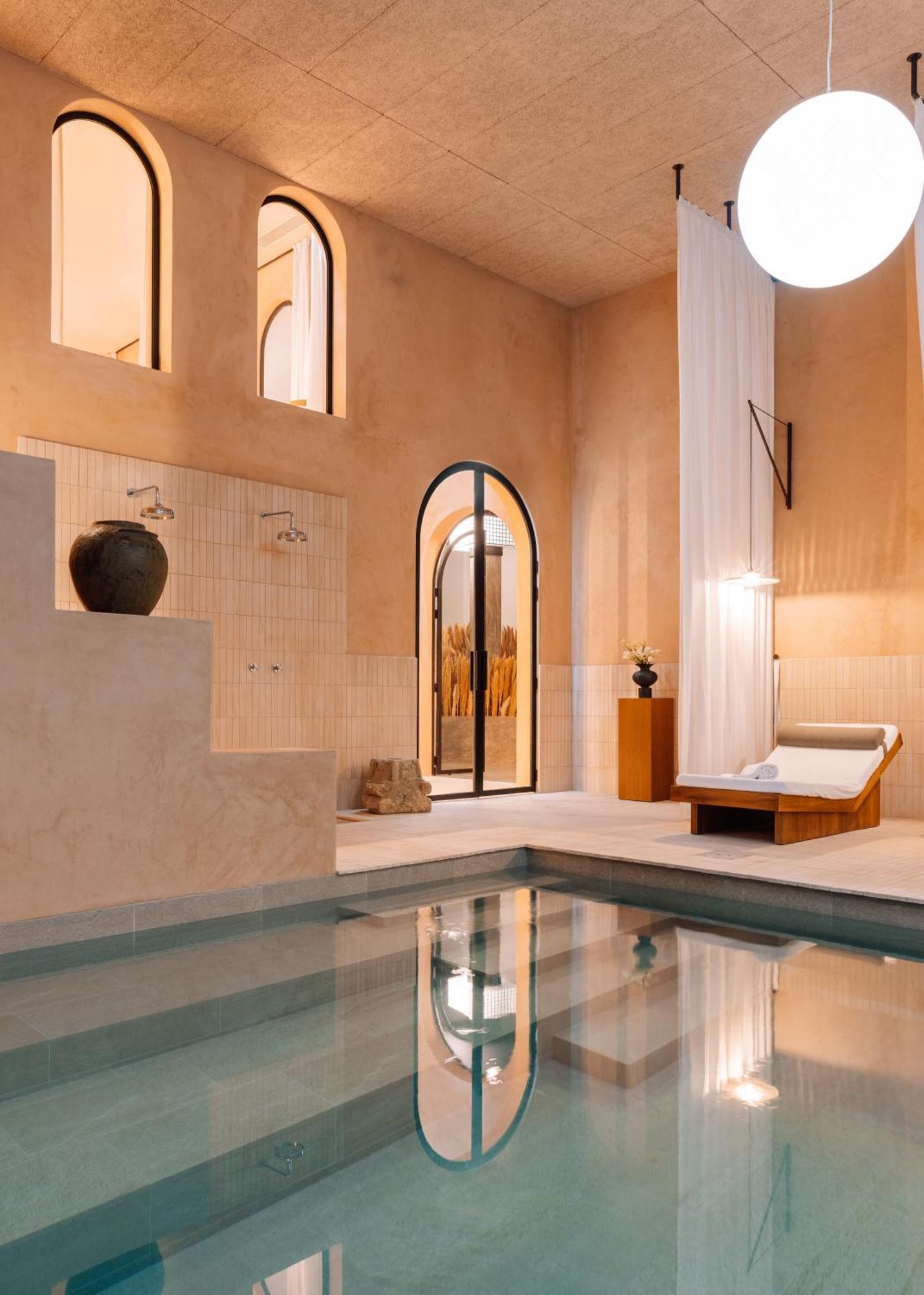 The Rebello Hotel & Spa - Small Luxury Hotels Of The World Вила-Нова-ди-Гая Экстерьер фото The spa at the Mandarin Oriental, Munich